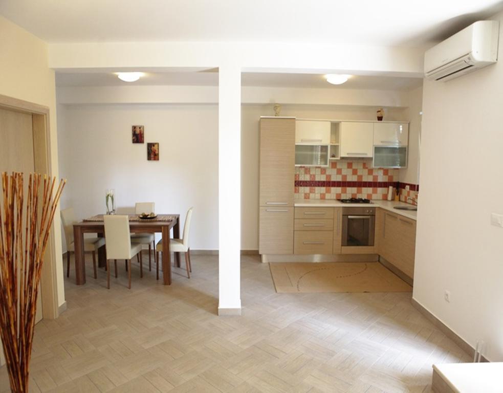 Apartments Vukovic Подстрана Экстерьер фото
