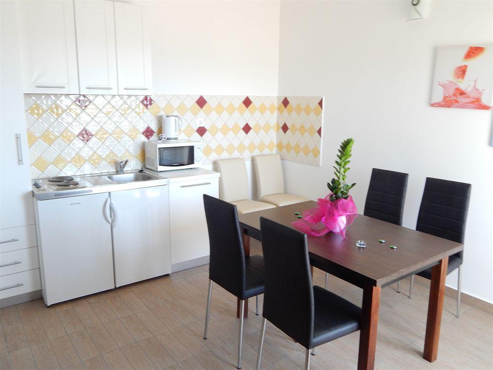 Apartments Vukovic Подстрана Экстерьер фото