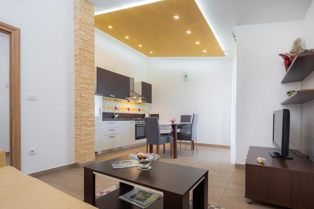 Apartments Vukovic Подстрана Экстерьер фото